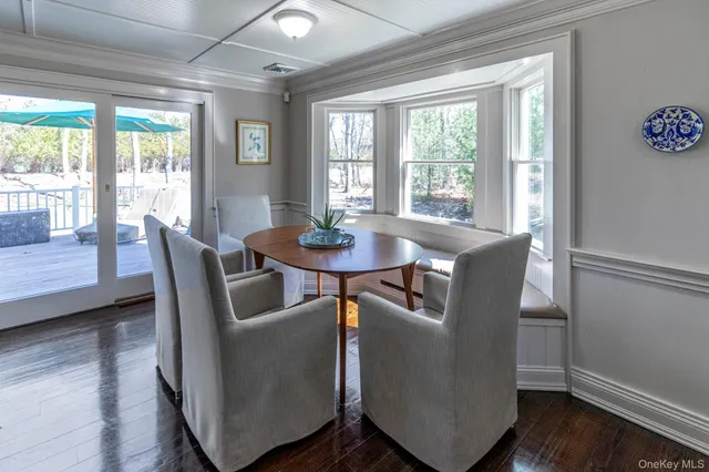 $1,199,999 | 6 Bayview Terrace, Hampton Bays, NY 11946