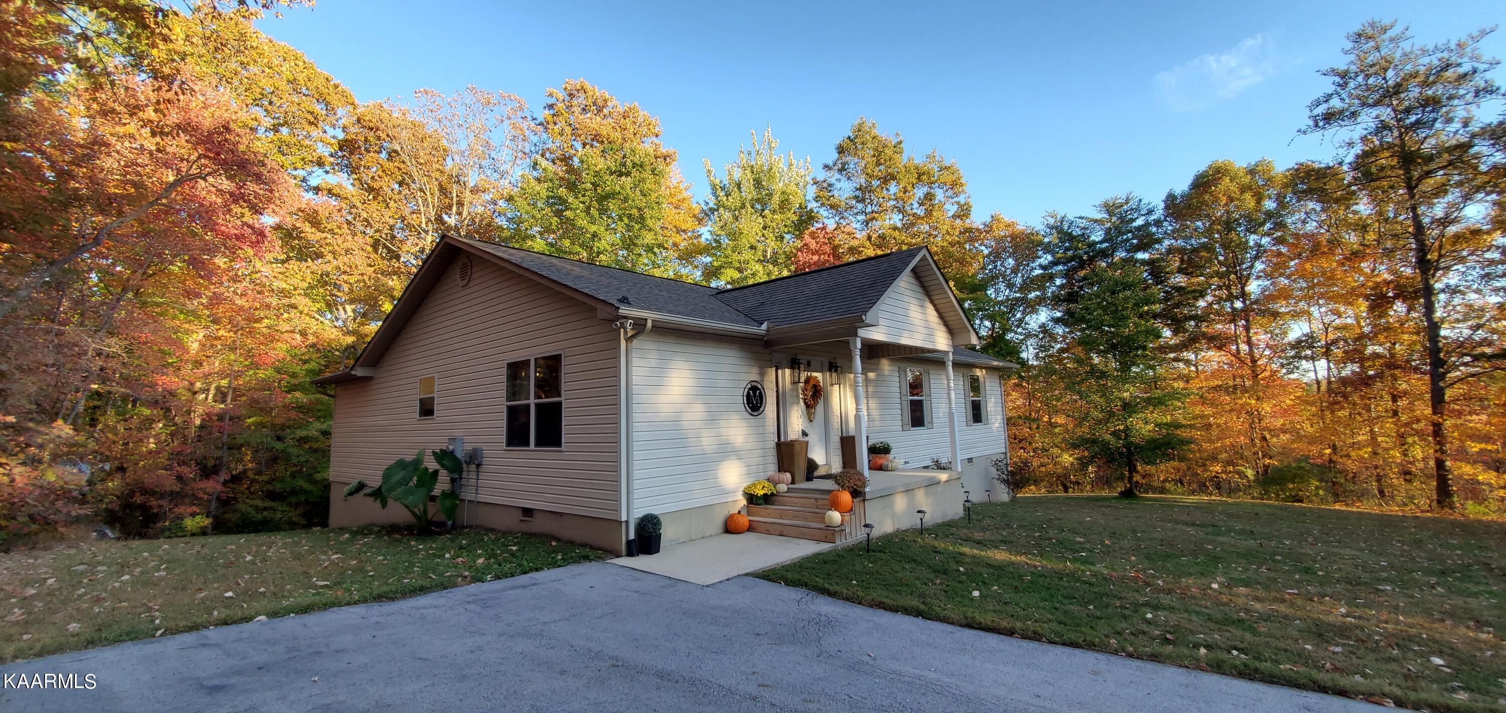 505 T Road Monterey, TN 38574 - Photo 1 of 38 20221020_170224