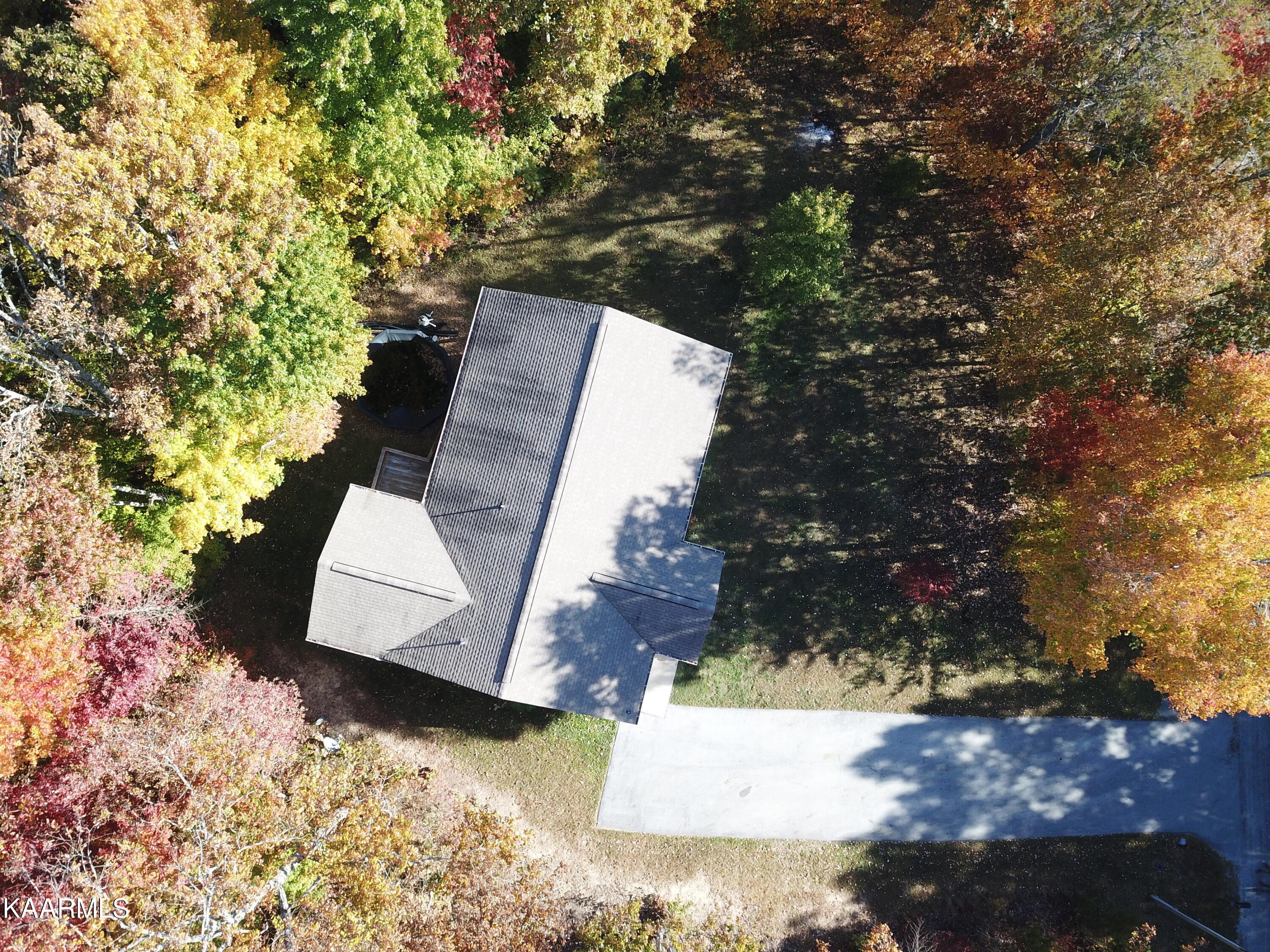 505 T Road Monterey, TN 38574 - Photo 33 of 38 DJI_0048