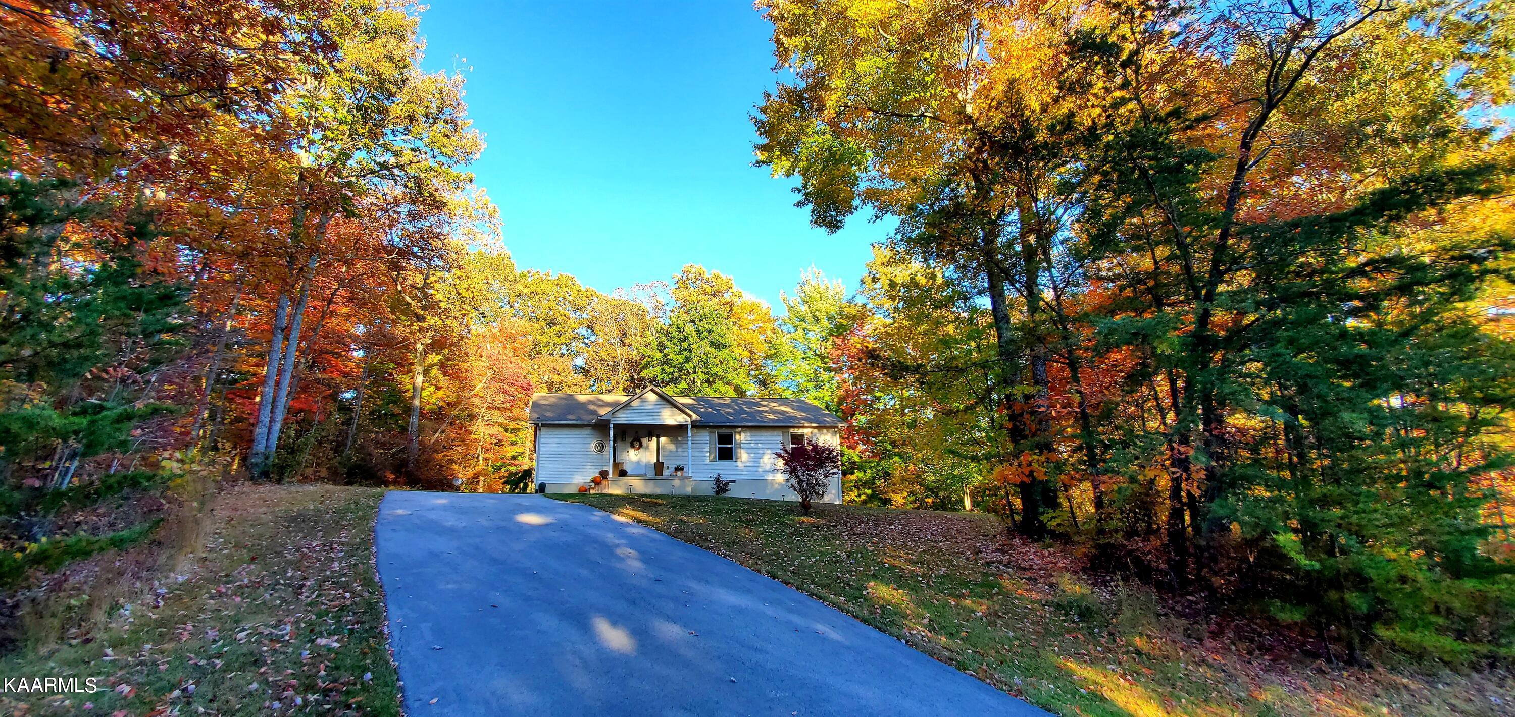 505 T Road Monterey, TN 38574 - Photo 5 of 38 20221020_164752
