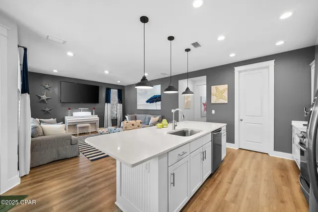 $575,000 | 1401 North Discovery Loop, Panama City, FL 32405