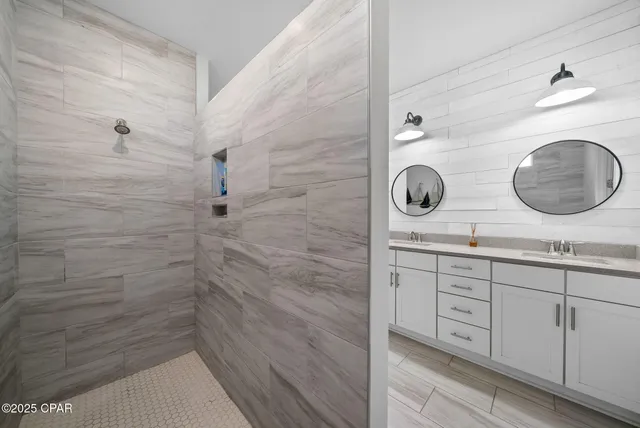 $575,000 | 1401 North Discovery Loop, Panama City, FL 32405