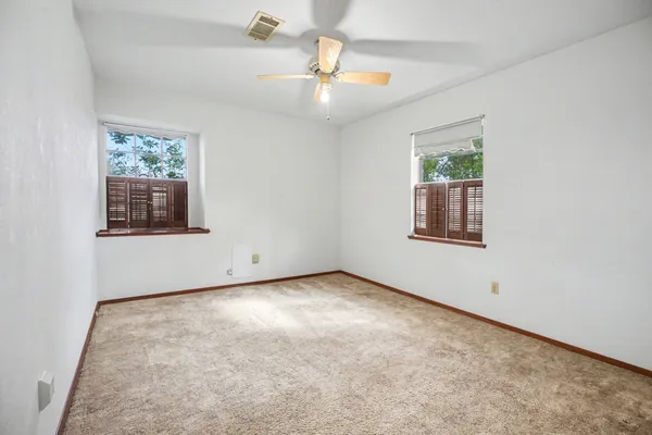 $279,000 | 715 West League City Parkway, League City, TX 77573