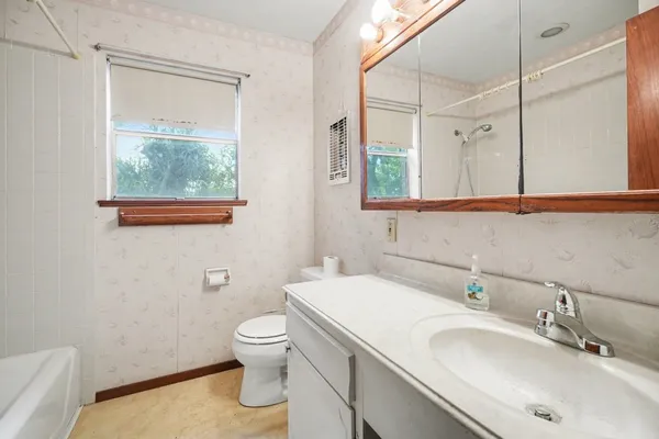 $279,000 | 715 West League City Parkway, League City, TX 77573