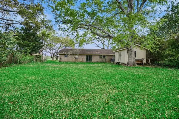 $279,000 | 715 West League City Parkway, League City, TX 77573