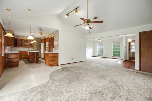 $279,000 | 715 West League City Parkway, League City, TX 77573