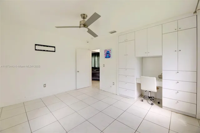 a view of utility room