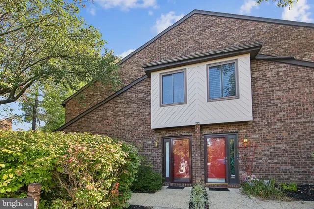 $2,300 | 1804 Mountainview Drive, Unit 1804, Chesterbrook, PA 19087