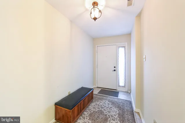 $2,300 | 1804 Mountainview Drive, Unit 1804, Chesterbrook, PA 19087