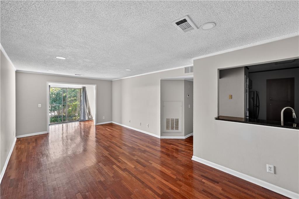 2657 Lenox Road Northeast, Unit H110 Atlanta, GA 30324 - Photo 3 of 22