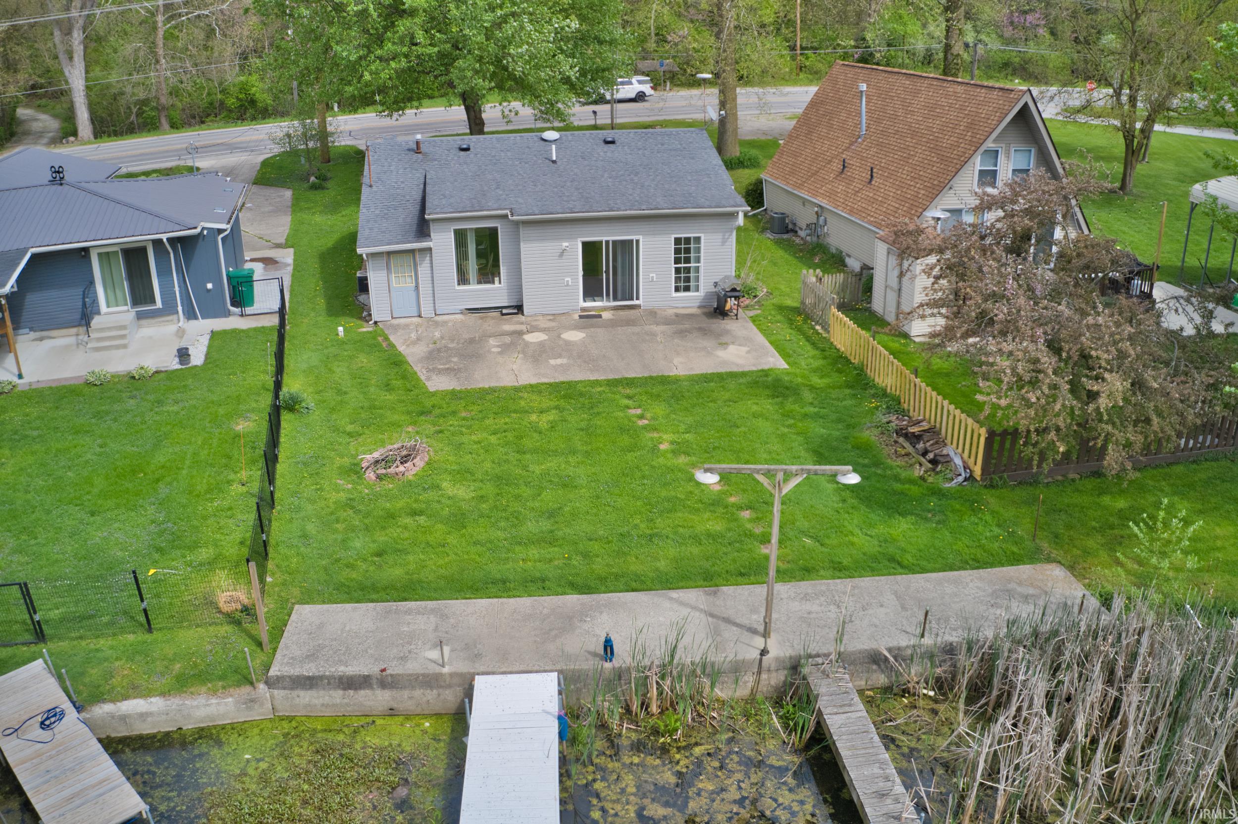 3619 North St Road Pierceton, IN 46562 - Photo 3 of 27