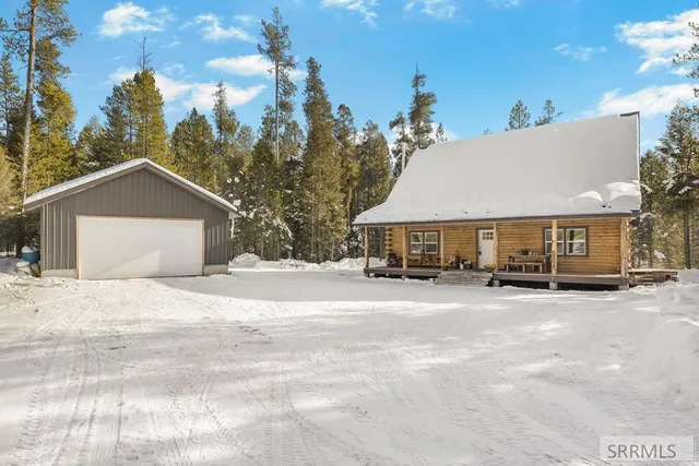 $799,000 | 4178 Forestview Drive, Island Park, ID 83429