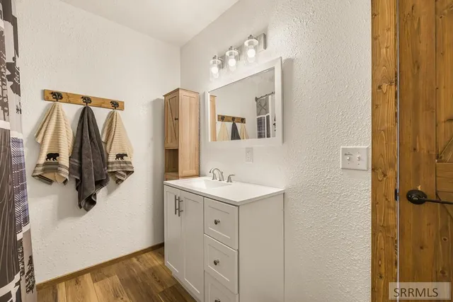 $799,000 | 4178 Forestview Drive, Island Park, ID 83429