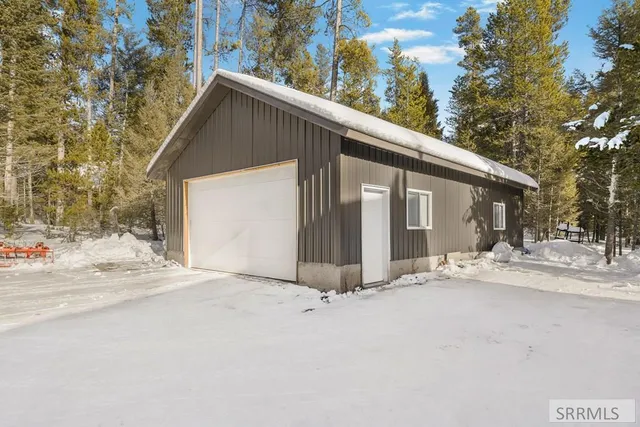 $799,000 | 4178 Forestview Drive, Island Park, ID 83429