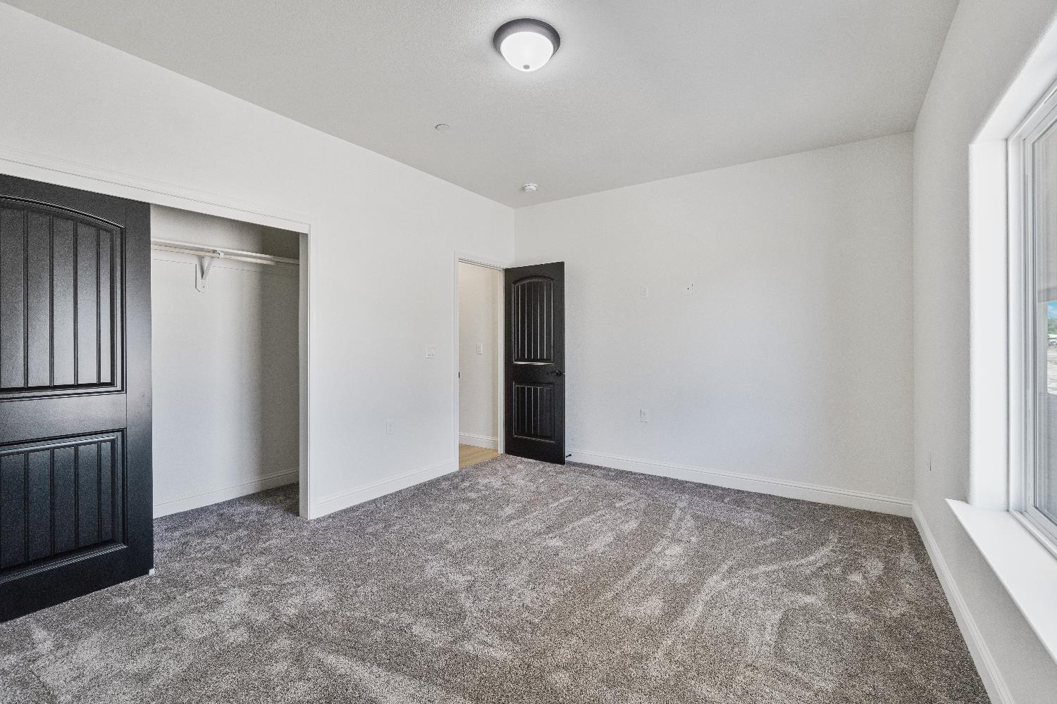 21035 Forest Glen Road Madera, CA 93638 - Photo 23 of 31 a view of an empty room