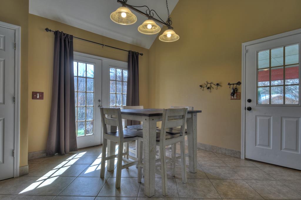 678 Meadow Creek Way Blue Ridge, GA 30513 - Photo 30 of 48 Gallery Image 30