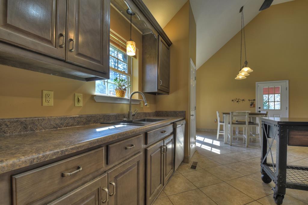 678 Meadow Creek Way Blue Ridge, GA 30513 - Photo 31 of 48 Gallery Image 31