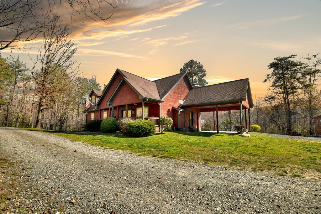678 Meadow Creek Way Blue Ridge, GA 30513 - Photo 10 of 48 Gallery Image 10