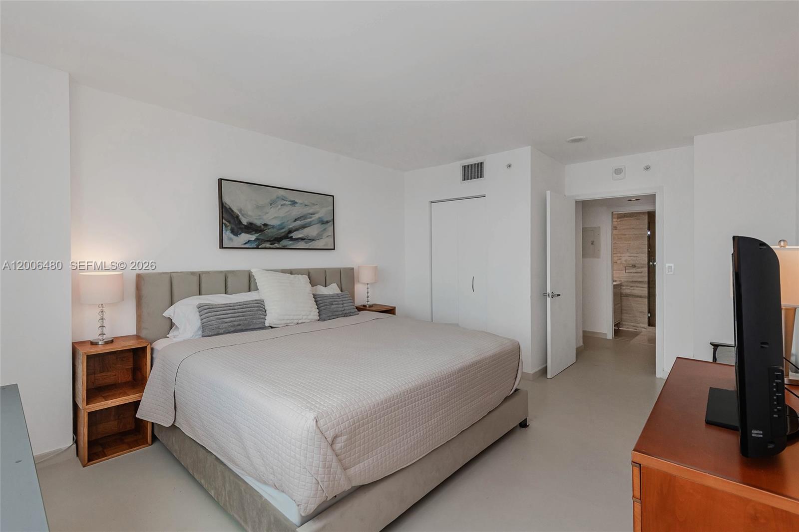 90 Alton Road, Unit 2304 Miami Beach, FL 33139 - Photo 23 of 29 Gallery Image 23