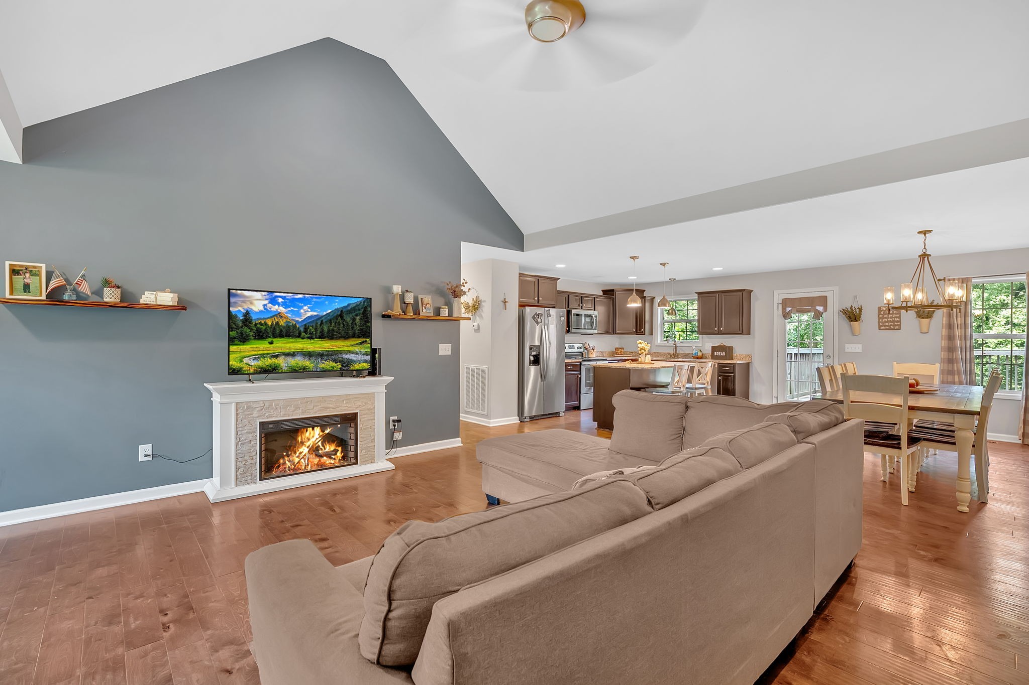 1105 Smiley Troutt Road Bethpage, TN 37022 - Photo 3 of 28