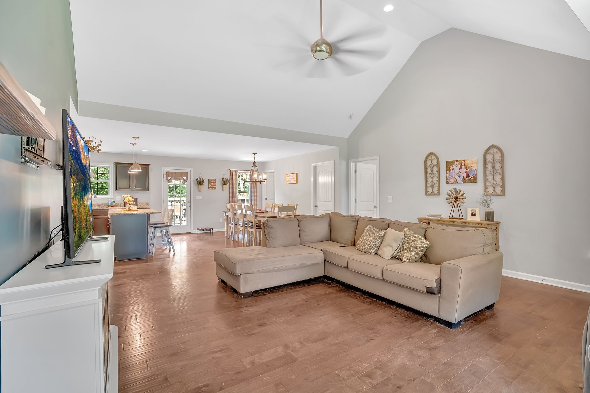 1105 Smiley Troutt Road Bethpage, TN 37022 - Photo 5 of 28