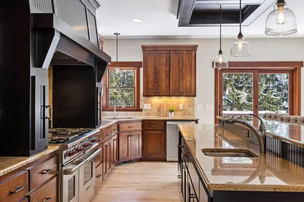 $1,295,000 | 2655 Cottage Grove Place, Woodbury, MN 55129