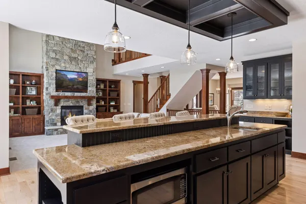 $1,295,000 | 2655 Cottage Grove Place, Woodbury, MN 55129