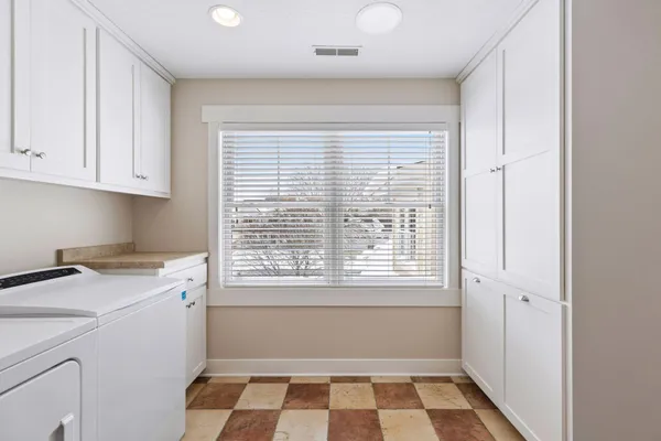 $1,295,000 | 2655 Cottage Grove Place, Woodbury, MN 55129