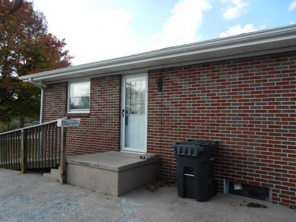 502 Lynfield Road Bristol, TN 37620 - Photo 6 of 27 Photo 6
