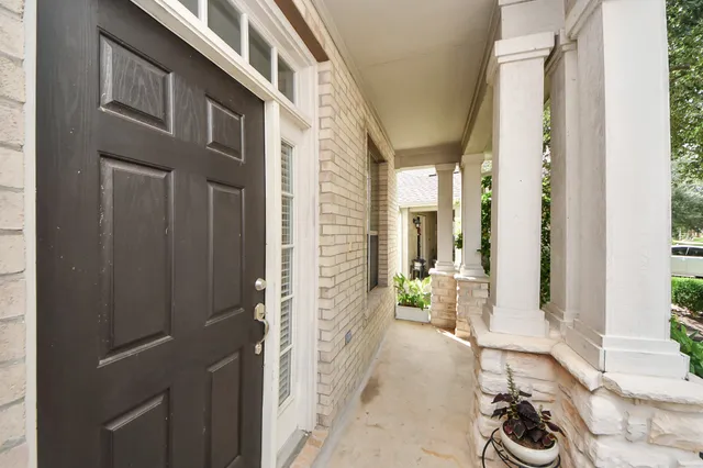 a view of porch with patio