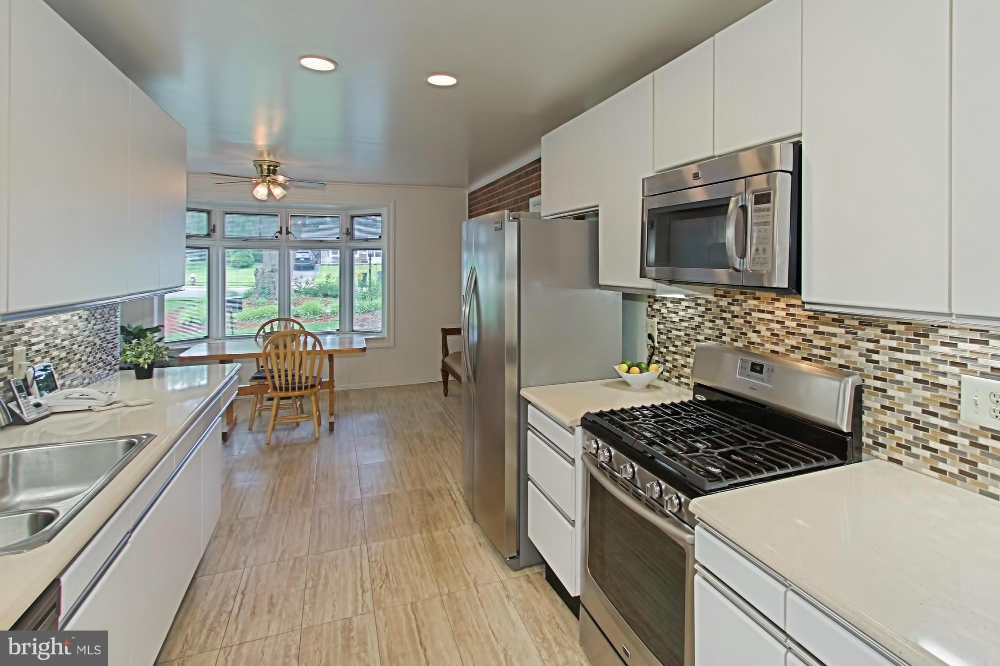 8132 Greeley Boulevard Springfield, VA 22152 - Photo 4 of 30 Kitchen