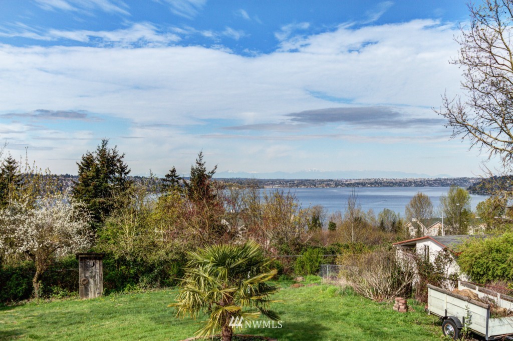 1633 Jones Avenue Northeast Renton, WA 98056 - Photo 20 of 25