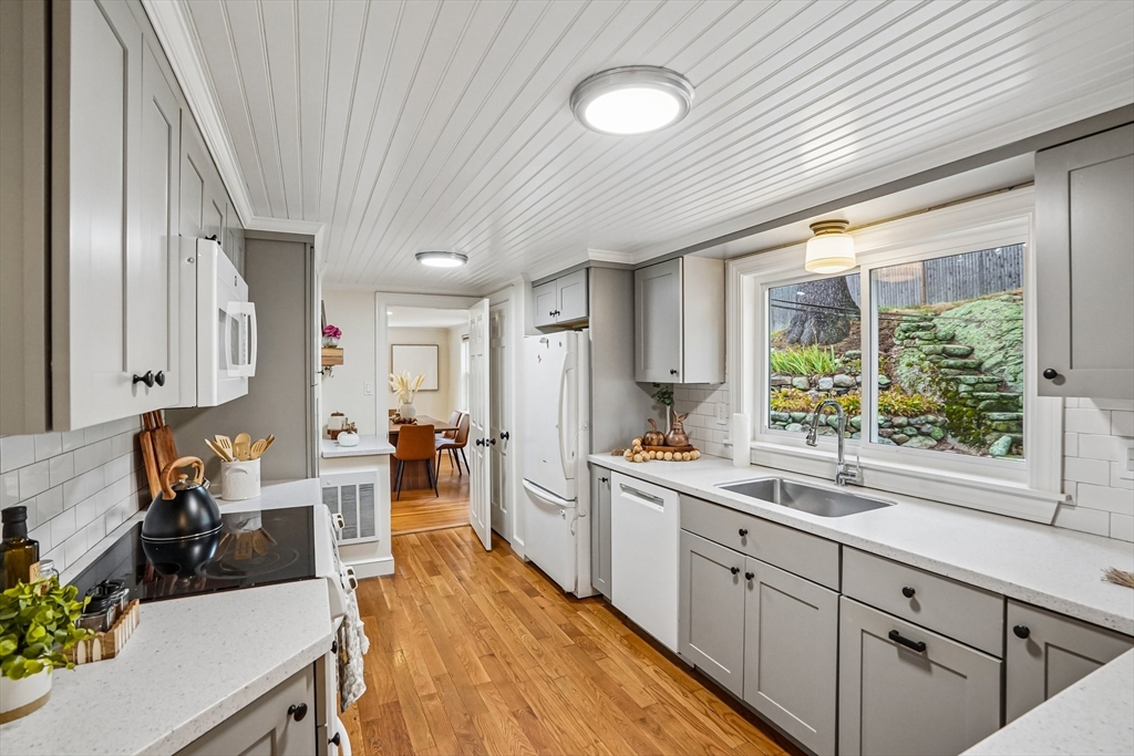 1 Constitution Road Lexington, MA 02421 - Photo 12 of 34 Gallery Image 12