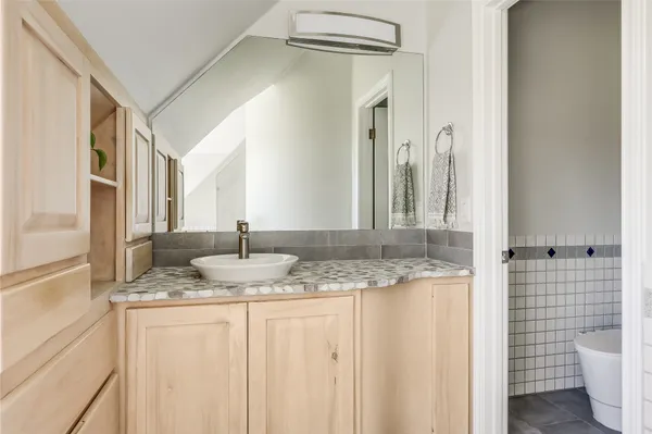 $1,675,000 | 8004 Golden Oaks Lane, Austin, TX 78737