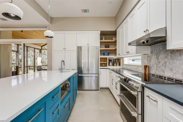 $1,675,000 | 8004 Golden Oaks Lane, Austin, TX 78737