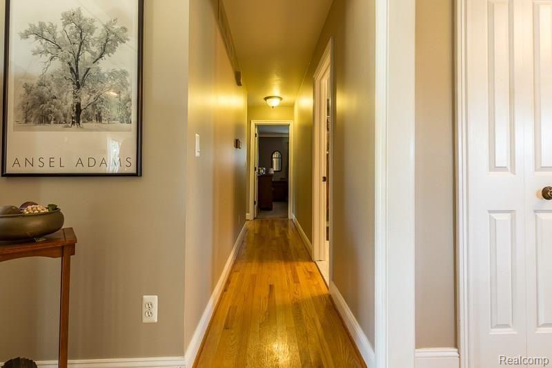 2096 Winchester Road Rochester, MI 48307 - Photo 10 of 45 2096 Winchester sm-16.jpg