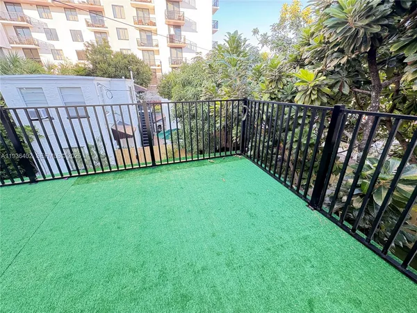 $2,000 | 1901 Southwest Sw 9 Street, Unit 4, Miami, FL 33130
