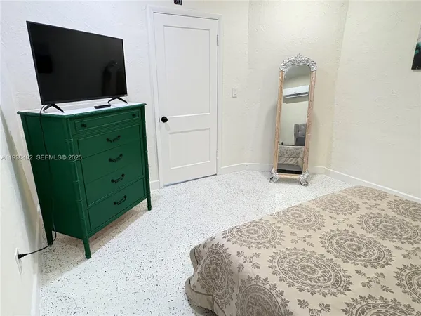 $2,000 | 1901 Southwest Sw 9 Street, Unit 4, Miami, FL 33130