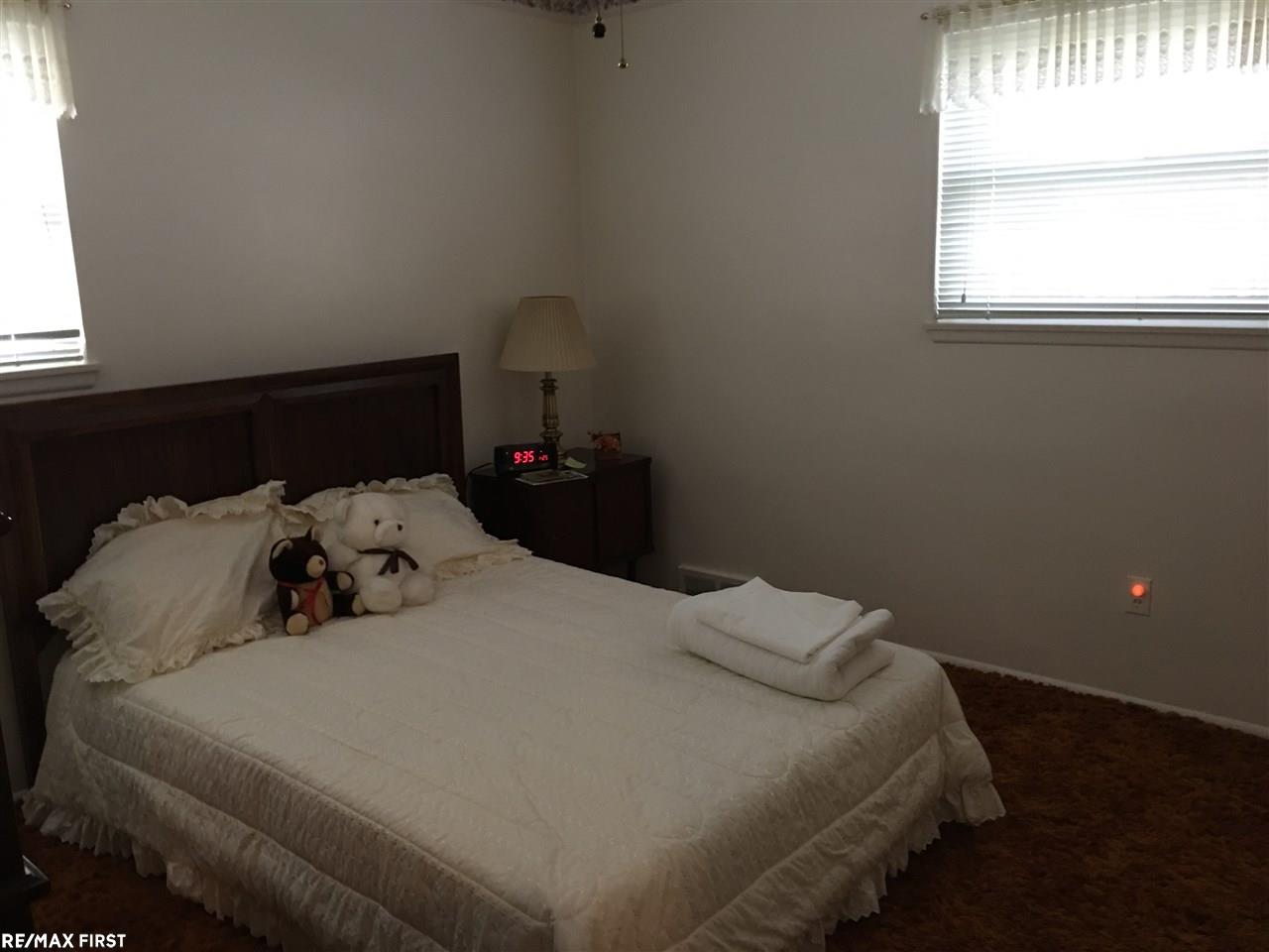 35619 Rutherford Street Clinton Township, MI 48035 - Photo 9 of 29