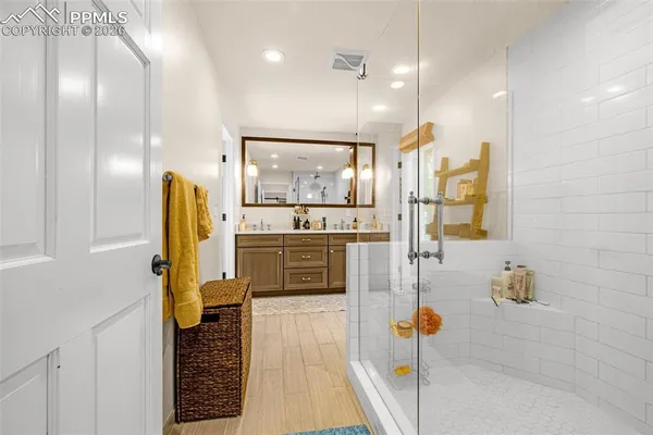 $899,900 | 8855 Aspen Hills Court, Colorado Springs, CO 80908
