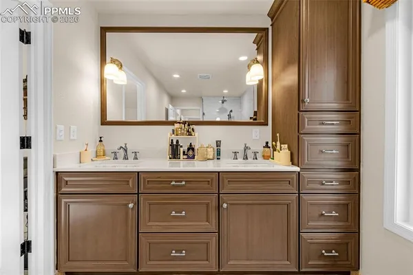 $899,900 | 8855 Aspen Hills Court, Colorado Springs, CO 80908