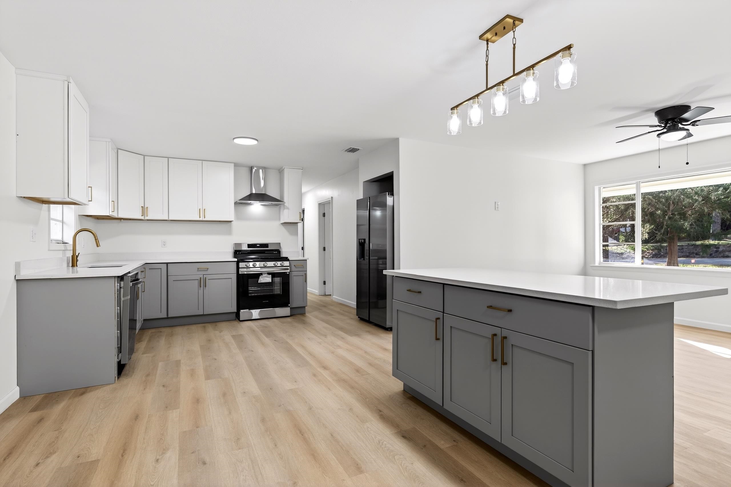 30902 Stanton Road Daphne, AL 36527 - Photo 7 of 27 Kitchen