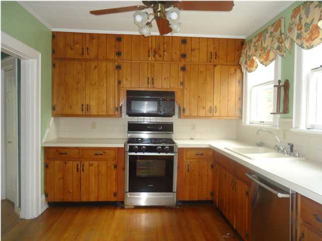 914 Ridgeway Avenue Signal Mountain, TN 37377 - Photo 3 of 25 Additional Photo