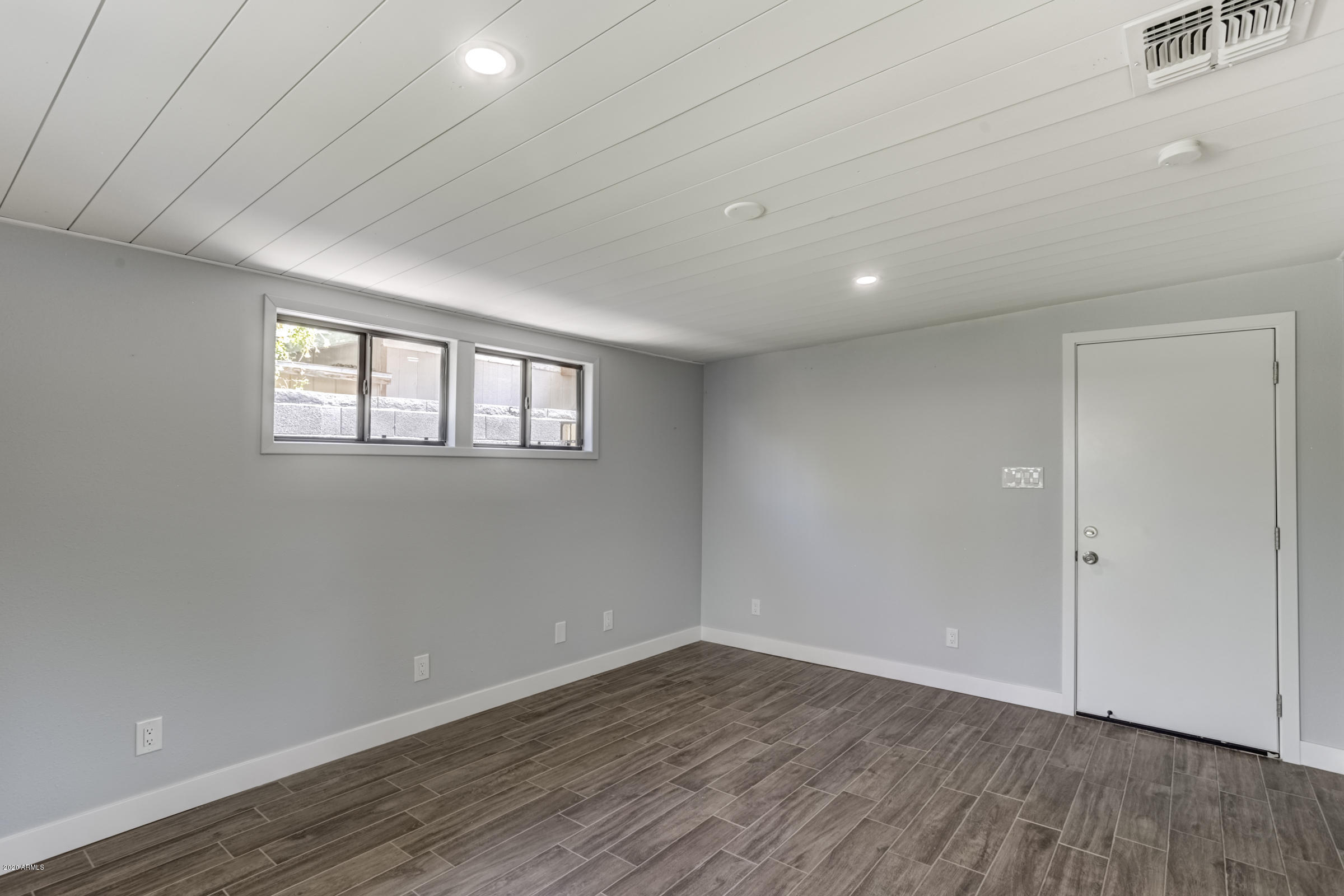 1718 East Rovey Avenue Phoenix, AZ 85016 - Photo 22 of 54 1718 E Rovey Ave-19