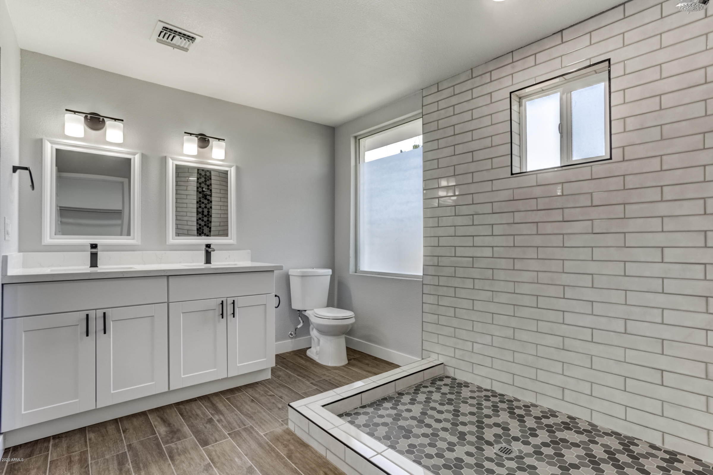 1718 East Rovey Avenue Phoenix, AZ 85016 - Photo 41 of 54 1718 E Rovey Ave-38