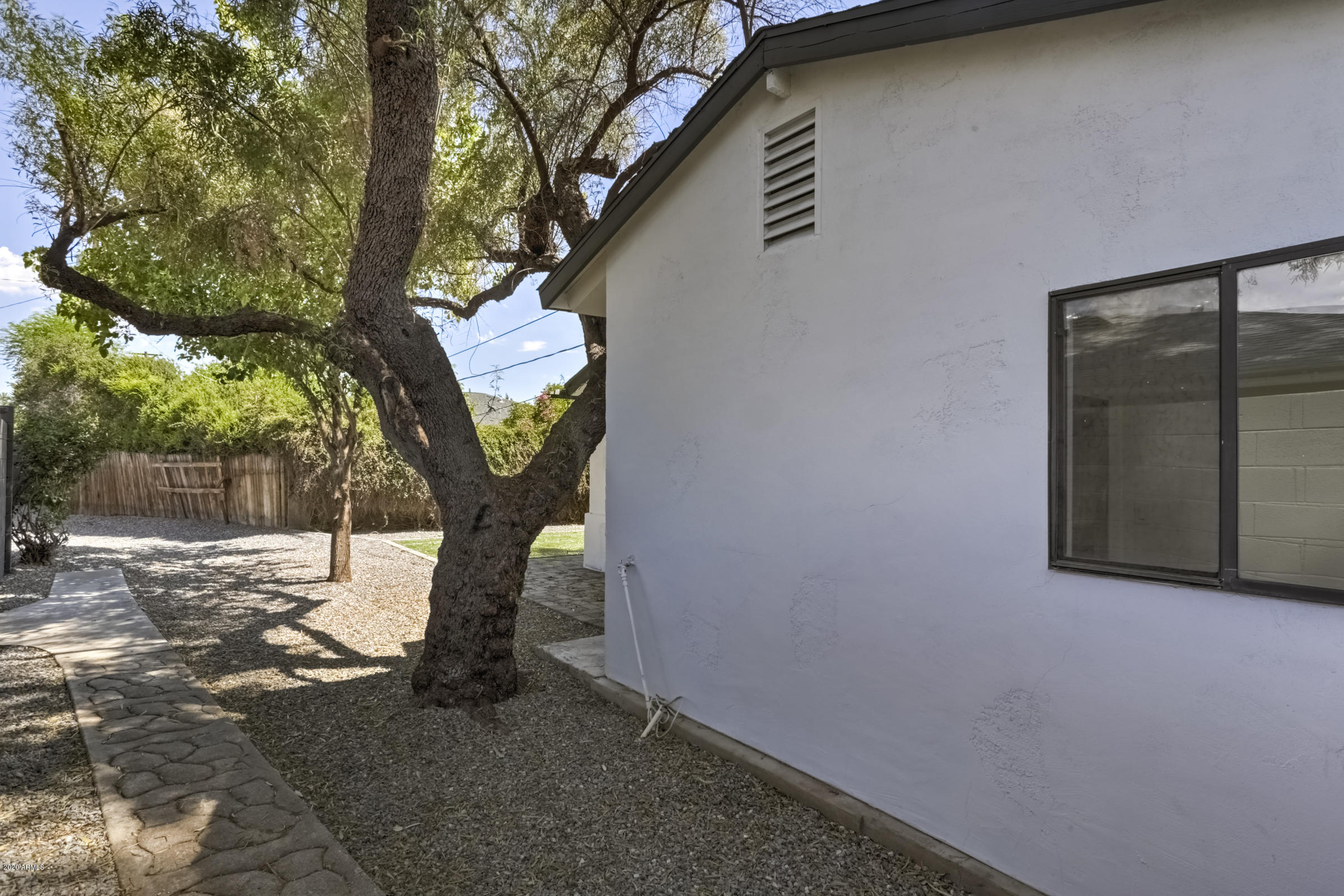 1718 East Rovey Avenue Phoenix, AZ 85016 - Photo 48 of 54 1718 E Rovey Ave-45