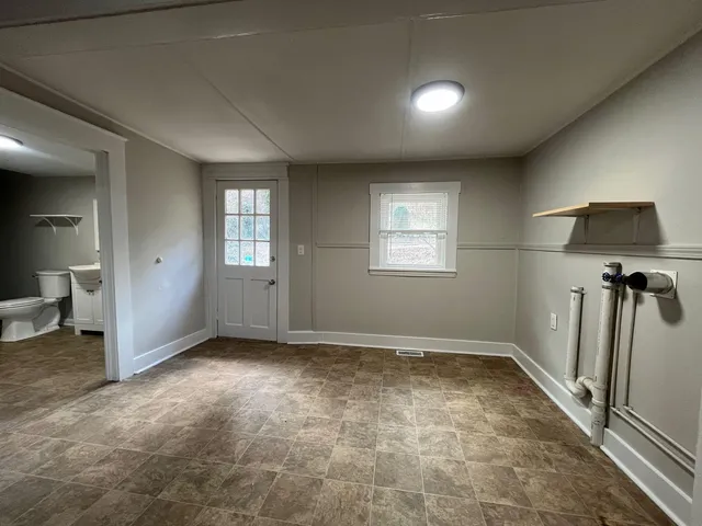 $1,375 | 3641 Yellow Mountain Road Southeast, Roanoke, VA 24014