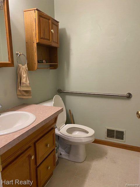 165 East Barnes Road Fostoria, MI 48435 - Photo 10 of 25 2nd bath