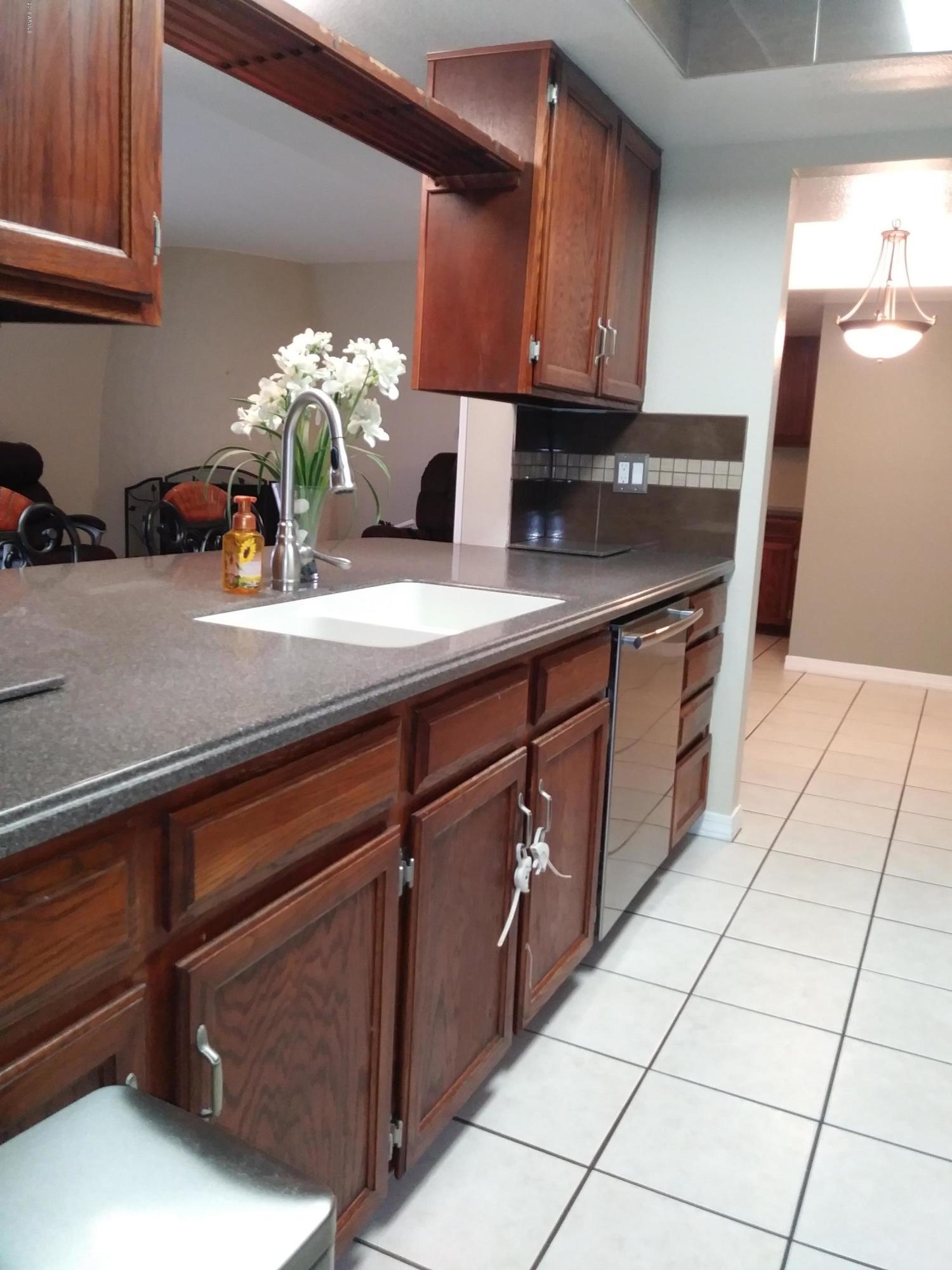 Love the corian counters