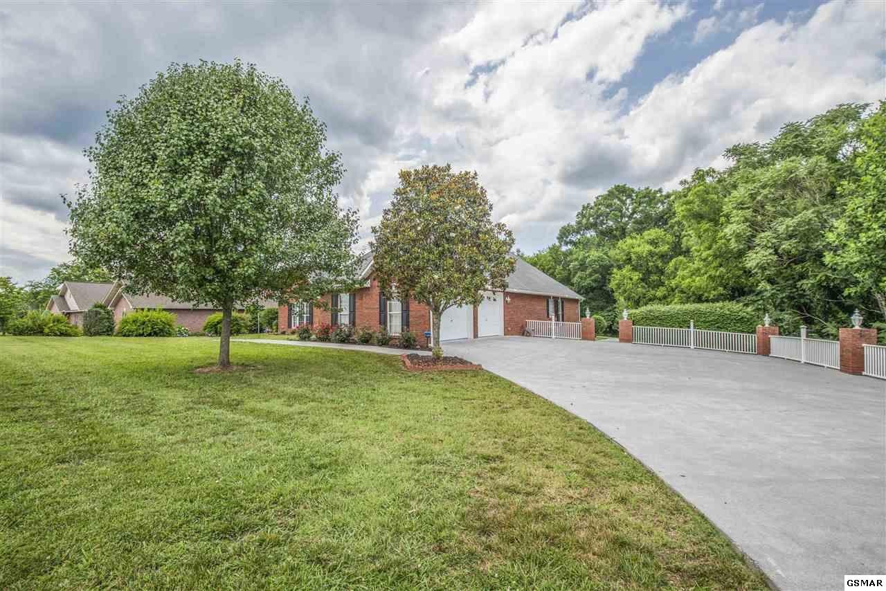 1315 Robert Ridge Road Sevierville, TN 37862 - Photo 3 of 36